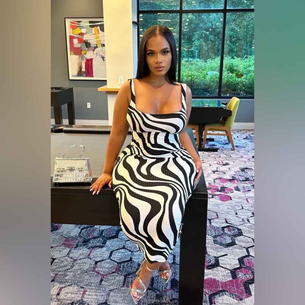 Fashion Nova Black and White Maxi Dress